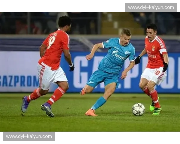 冰与火之歌:叶胡达与泽尼特的绿茵权杖之争 冰与火之歌:叶胡达与泽尼特的绿茵权杖之争